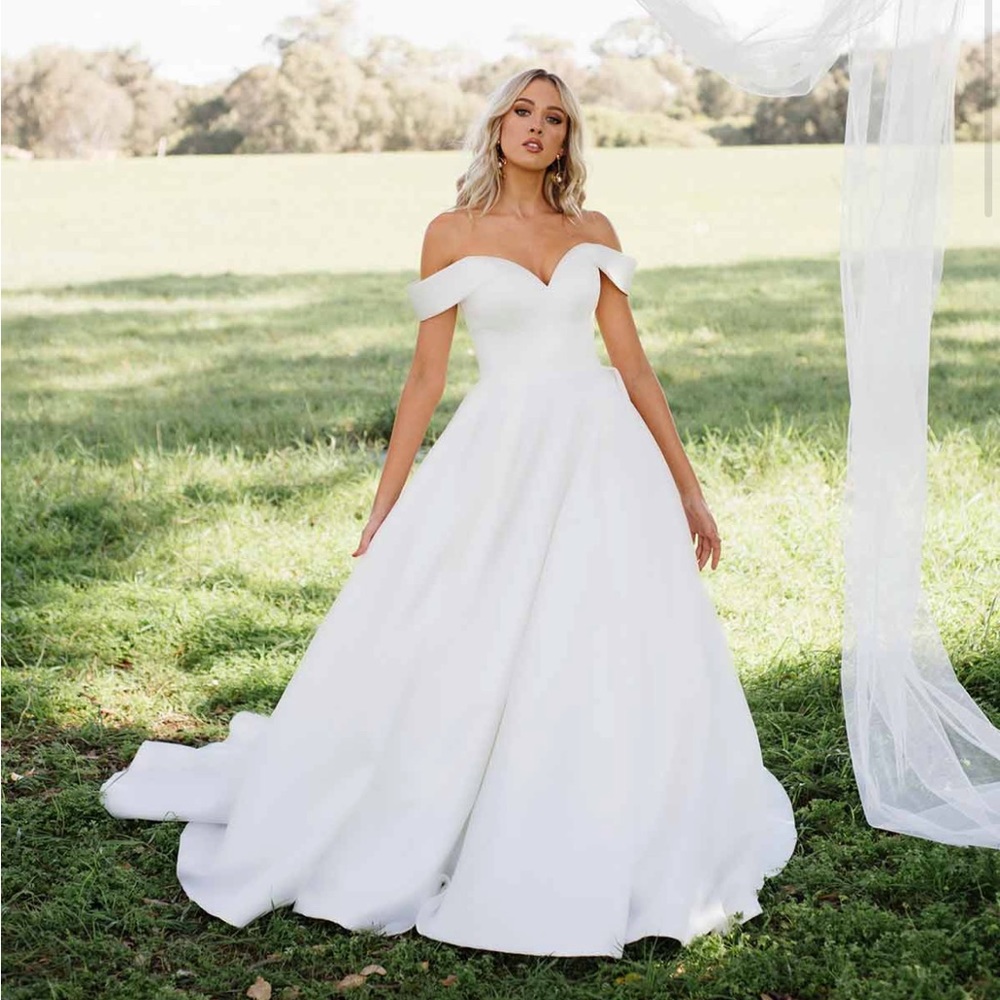 Essense of Australia D3232 wedding dress